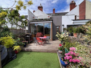 Stylish Ground Floor 2 Bedroom Apartment In Pontcanna